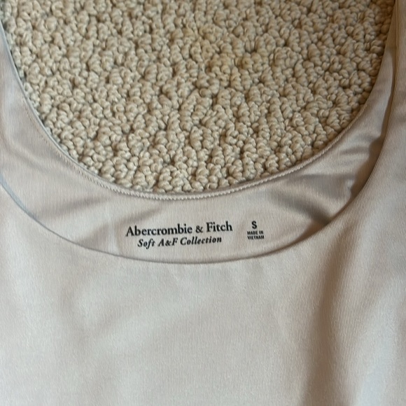 Abercrombie light beige bodysuit in size small. Slight sheen - Picture 2 of 3
